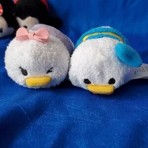 Disney / Pixar Tsum Tsum Donald Duck & Daisy Duck Mini Plushes